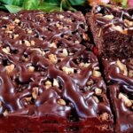 Bolo de Aveia com Banana e Cacau: a Sobremesa Saudável, Sem Glúten e Sem Açúcar que Conquista Qualquer Paladar